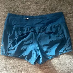SIZE 6 LULULEMON SHORTS